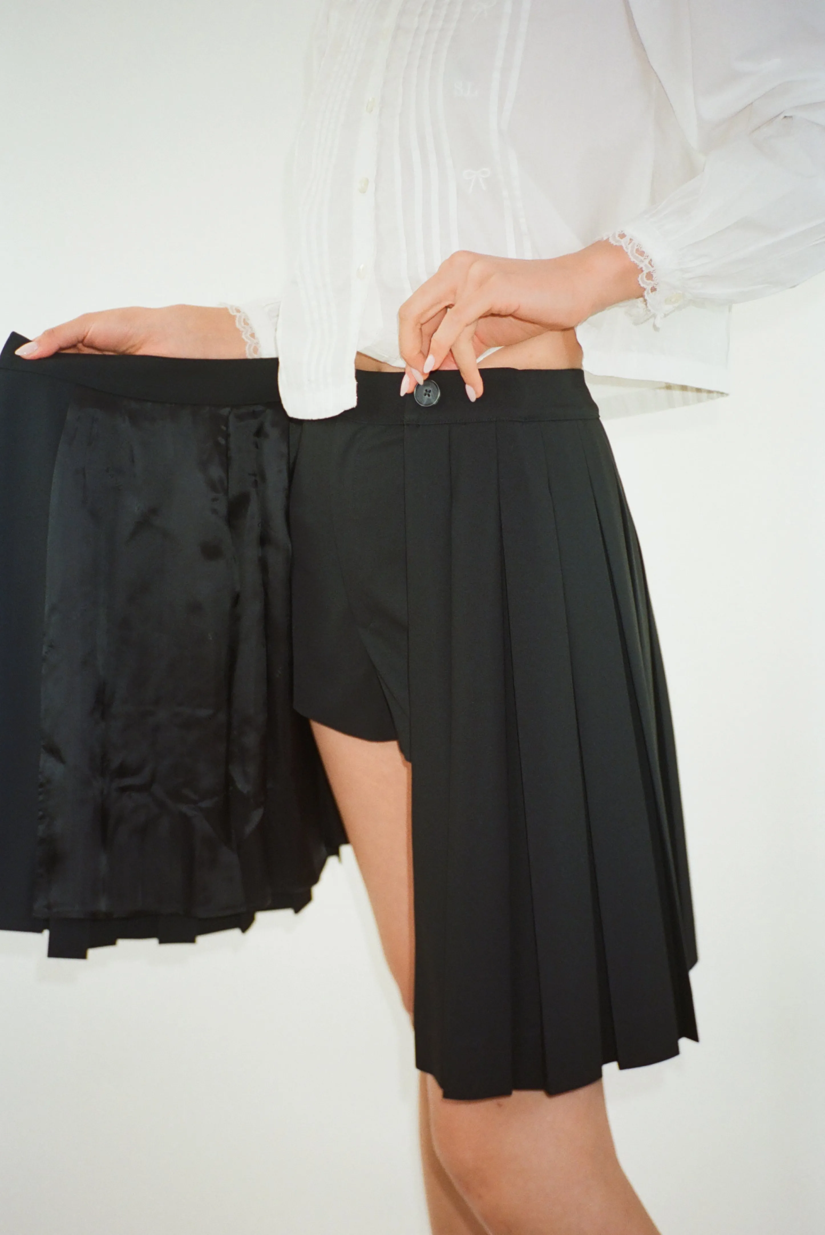 ASTRA SKORT IN BLACK