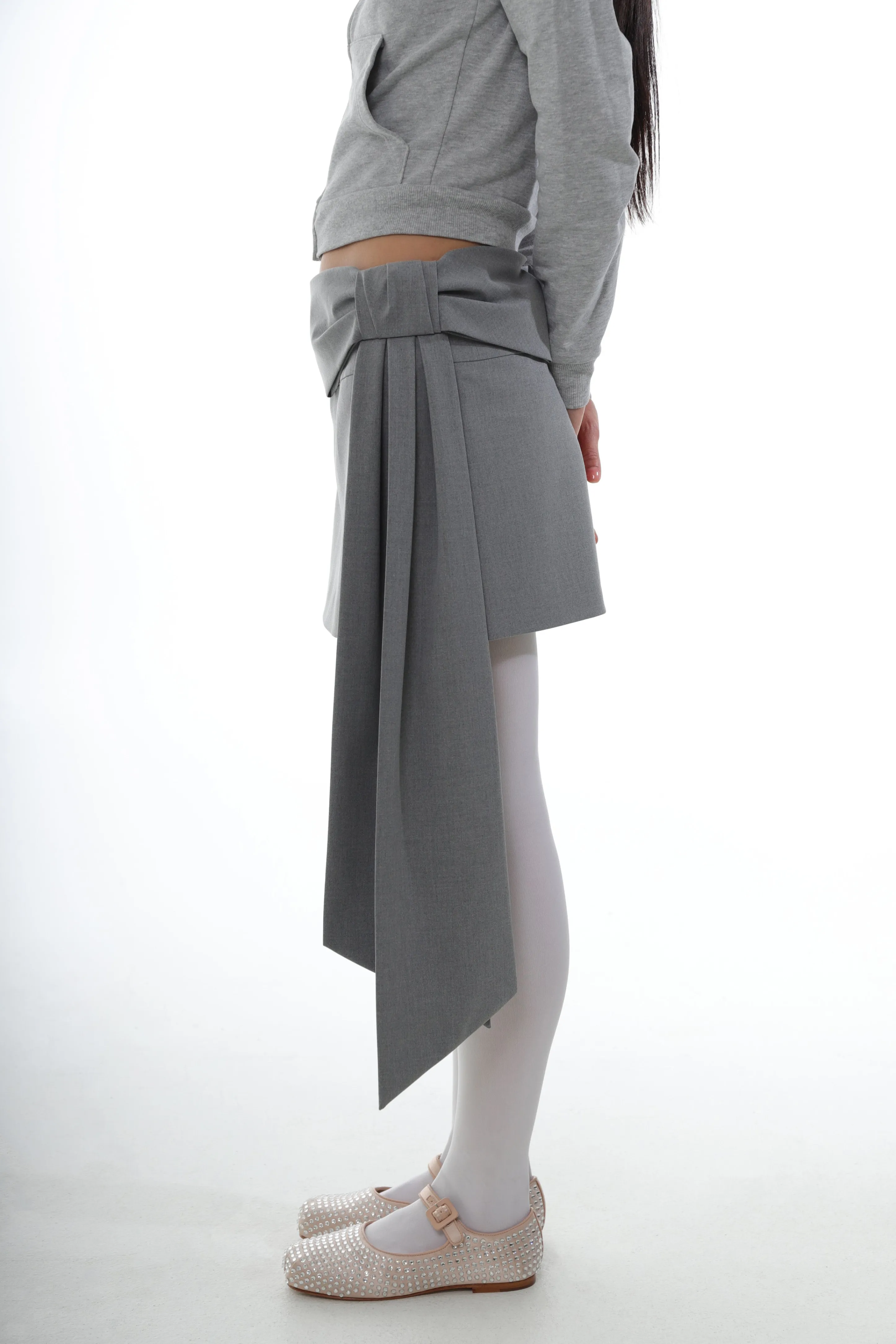 SKAR SKIRT IN LIGHT GREY